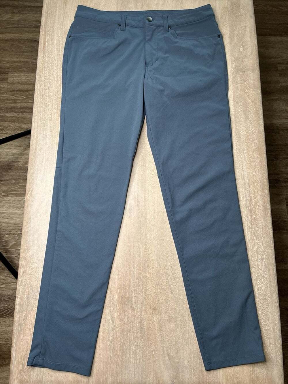 Lululemon ABC Pant Slim 32" *Warpstreme in Blue Size 31